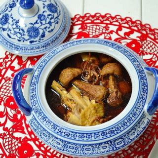 姬松茸与虫草花炖鸡汤的做法 干姬松茸炖鸡汤的做法