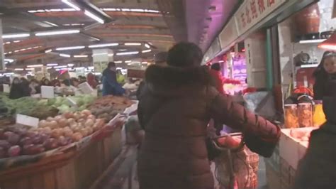 零下30度的东北菜市场,菜市场冬天卖什么赚钱吗