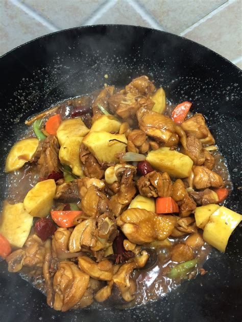 怎么用砂锅炖鸡,砂锅怎么炖鸡和辣椒
