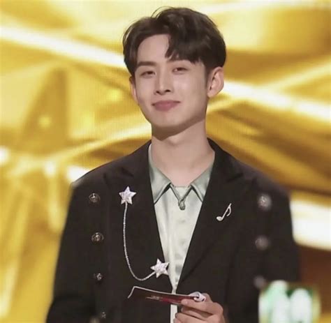 何炅的临场应变能力集锦