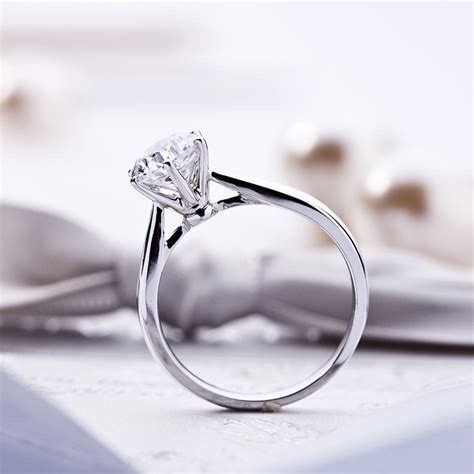 钻石戒指什么款式好,结婚钻戒买什么款式