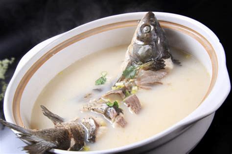 鱼汤煮出来奶白鲜香特好喝,怎么把鱼汤煮成白色