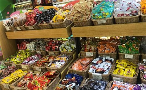 我想在沈陽開熟食店,誰知道哪可以進貨?