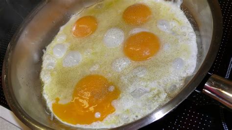 如何用微波炉蒸鸡蛋?