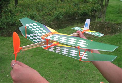 航模 橡皮筋动力飞机 怎么样能飞的更久?