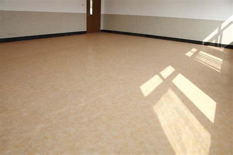 pvc塑胶地板和地板革的区别是什么
