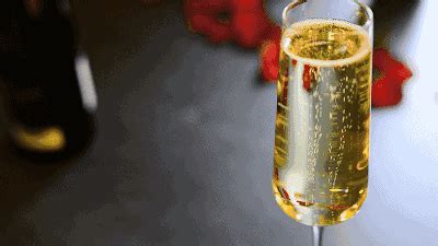 別人送給我一瓶起泡酒,不知道該怎樣喝
