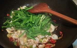 干墨鱼怎么做汤好吃,墨鱼干和猪蹄煲汤