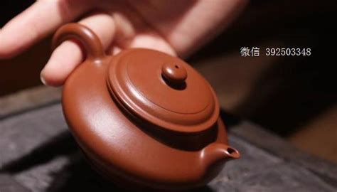 如何把紫砂壶的茶垢清理干净,紫砂壶开壶后壶底部有茶垢怎么办