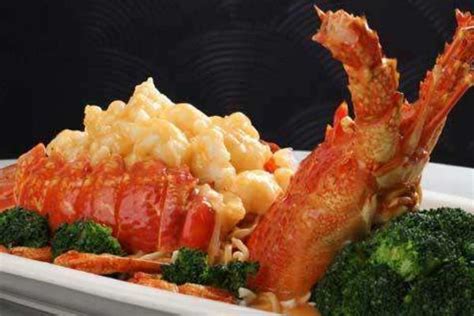煮熟的大龙虾怎么做好吃,海鲜季买了龙虾怎么吃
