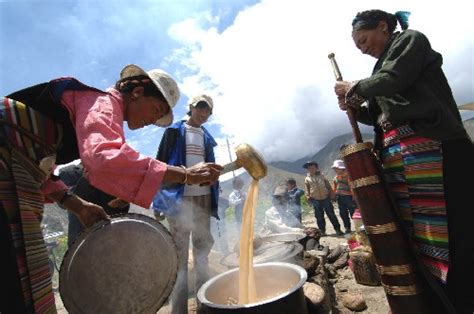 藏族人为什么喝酥油茶,西藏人为什么喝酥油茶