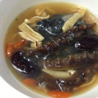 「今日靓汤」冬季调理肾脏用海马 海马海参松茸鸡汤