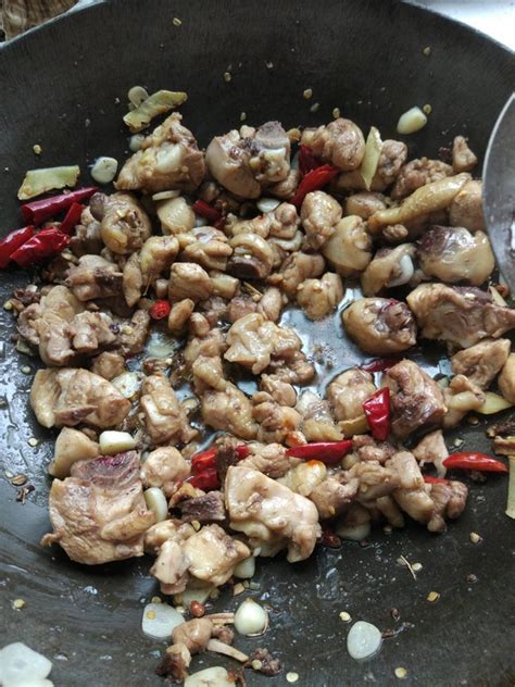 家常腊肉火锅怎么做好吃,江团鱼和腊肉
