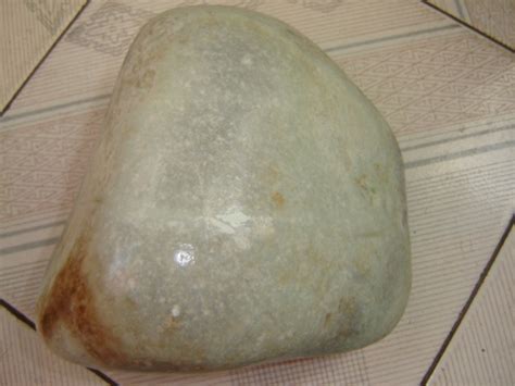 什么石头是玉,玉和普通石头有什么区别