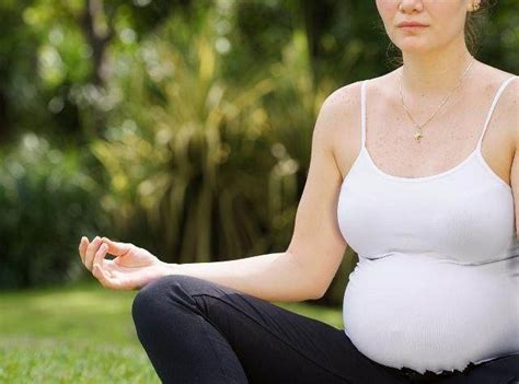 怀孕六个月能做深蹲运动吗
