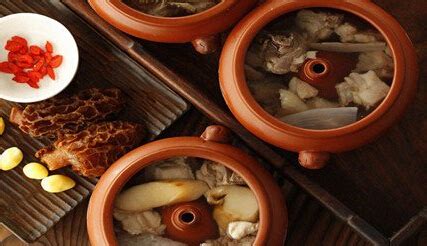 清炖松茸汤的简单做法 松茸汽锅鸡简单做法