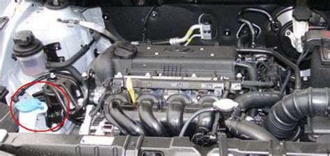 汽車的水箱在哪里呀,多久換一次水?