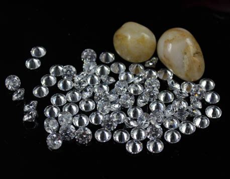 莫桑石怎么保养,怎么区分钻石与仿钻