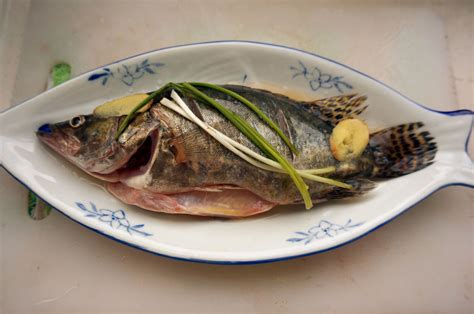 教您做一道鲜美葱油鱼,葱油鱼的汁怎么做