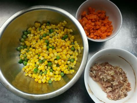 简单家常瘦肉豆腐汤,玉米和瘦肉末怎么做汤
