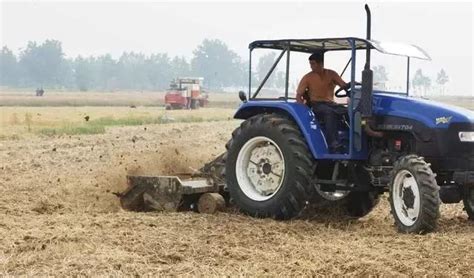 求视频:黄海金马 - 40系列拖拉机配套旋耕机使用