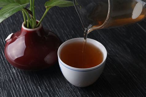 中期茶独特少有的轻烟香,普洱中期茶指的是什么