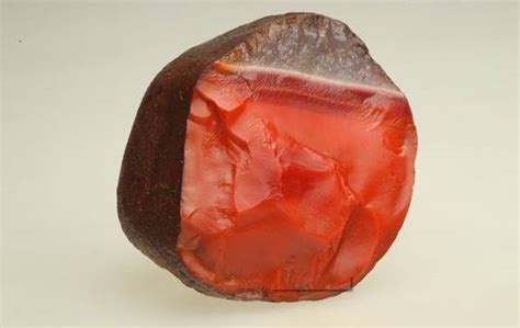 南红原石是什么样子,什么是包浆南红