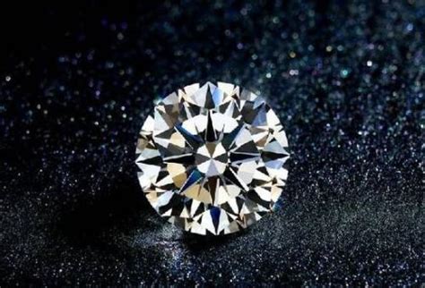钻石50分的大概多少钱一个,定制的话需要多少钱