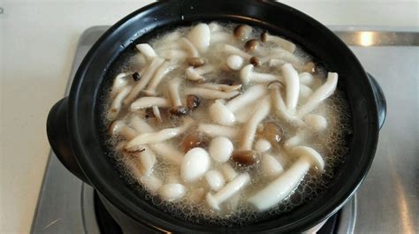 白菜松茸菇汤的做法,松茸海鲜菇汤的做法