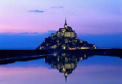 欧洲十个最古老的美丽城堡，最接近爱情和童话的地方