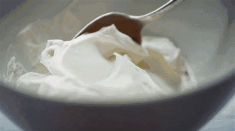 稀奶油不够怎么做奶油,蛋糕培训中稀奶油的打发技巧