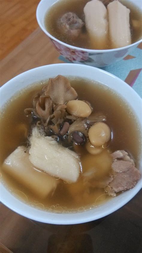 干姬松茸煲汤最佳做法 姬松茸煲汤放香菇