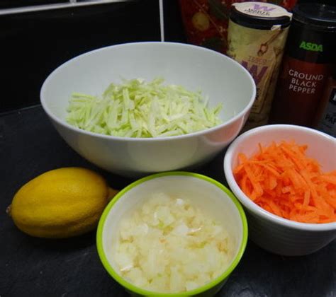 卷心菜拌咸菜怎么做好吃,简易卷心菜咸菜的做法
