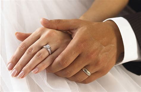广州哪里买结婚戒指好,去哪里比较好呢