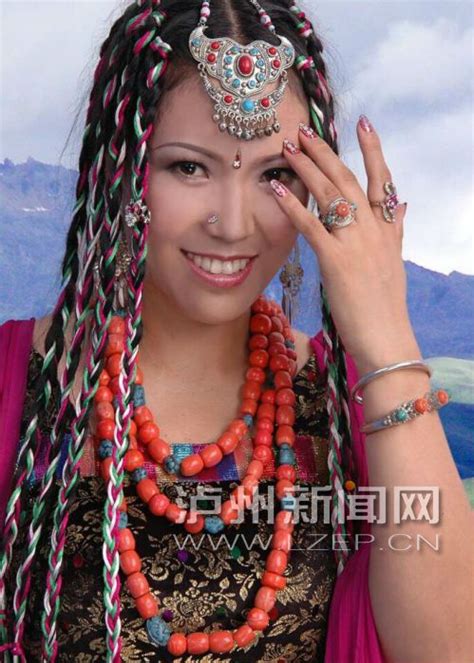 赠采摘松茸的藏族姑娘卓玛 进山找松茸的藏族姑娘卓玛