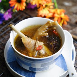 赤松茸可以炖鱼汤吗 松茸枸杞鱼汤