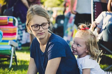 亏欠女儿的说说心情