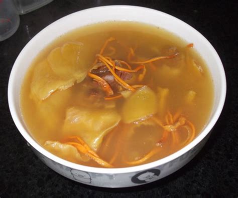 鱼翅花胶汤菜谱,花胶丝瓜汤的做法是什么