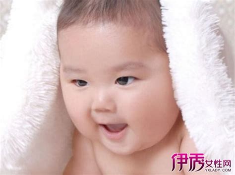 孩子误食火碱怎么办