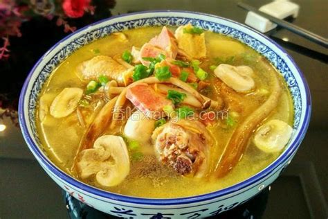 金华火腿骨能和松茸一起煲汤吗,如何烹饪金华火腿