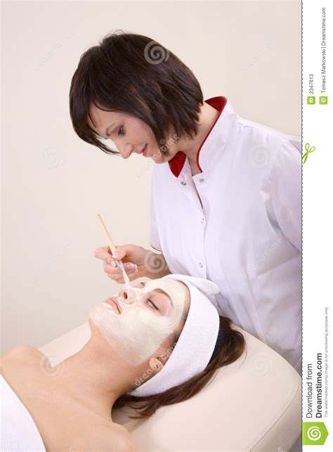 美容师该怎么身材好的顾客,一开口就打动顾客的心