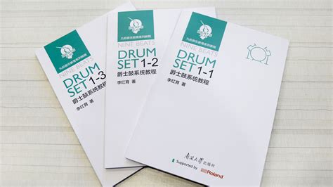 吉它弹奏技巧(民谣)cho为推弹,D为下推弹,v为上推弦,M制音,滑走向琴头滑,这些我不懂请好人教我一下