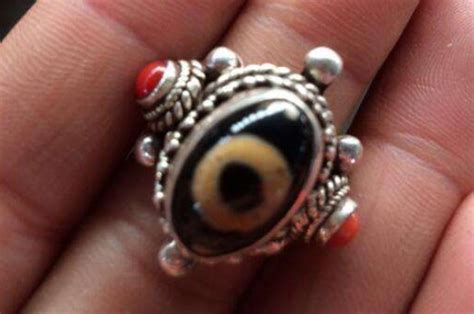 玉戒指寓意是什么,不同手指戴戒指的含义是什么