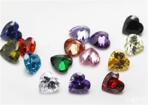 如何区分蓝宝石和水晶,如何鉴别蓝宝石的真假