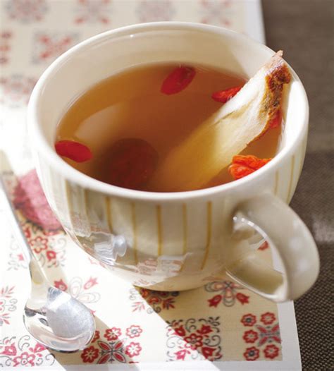 泡茶杯茶叶怎么放,喝茶时茶杯应该怎么放