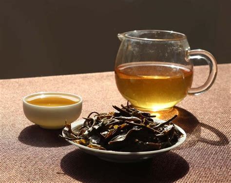 喝绿茶喝了有什么好处和坏处,喝红茶的好处和坏处