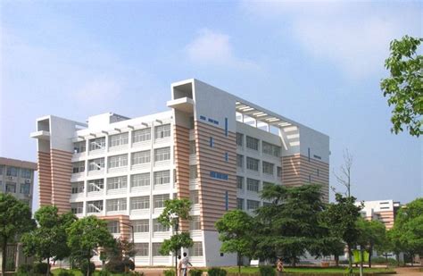 湘潭大学都有什么院,湖南的两所重点大学