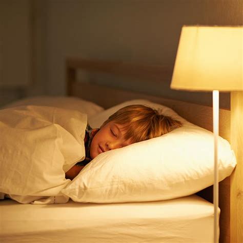 孩子开夜灯睡觉易导致性早熟