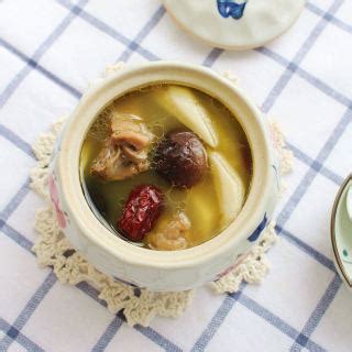 松茸鸡汤的功效与作用及食用方法 香菇松茸鸡汤的功效与作用
