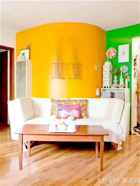 墙面灰和黄搭配什么颜色好看,墙绘色彩怎样搭配才能更生动